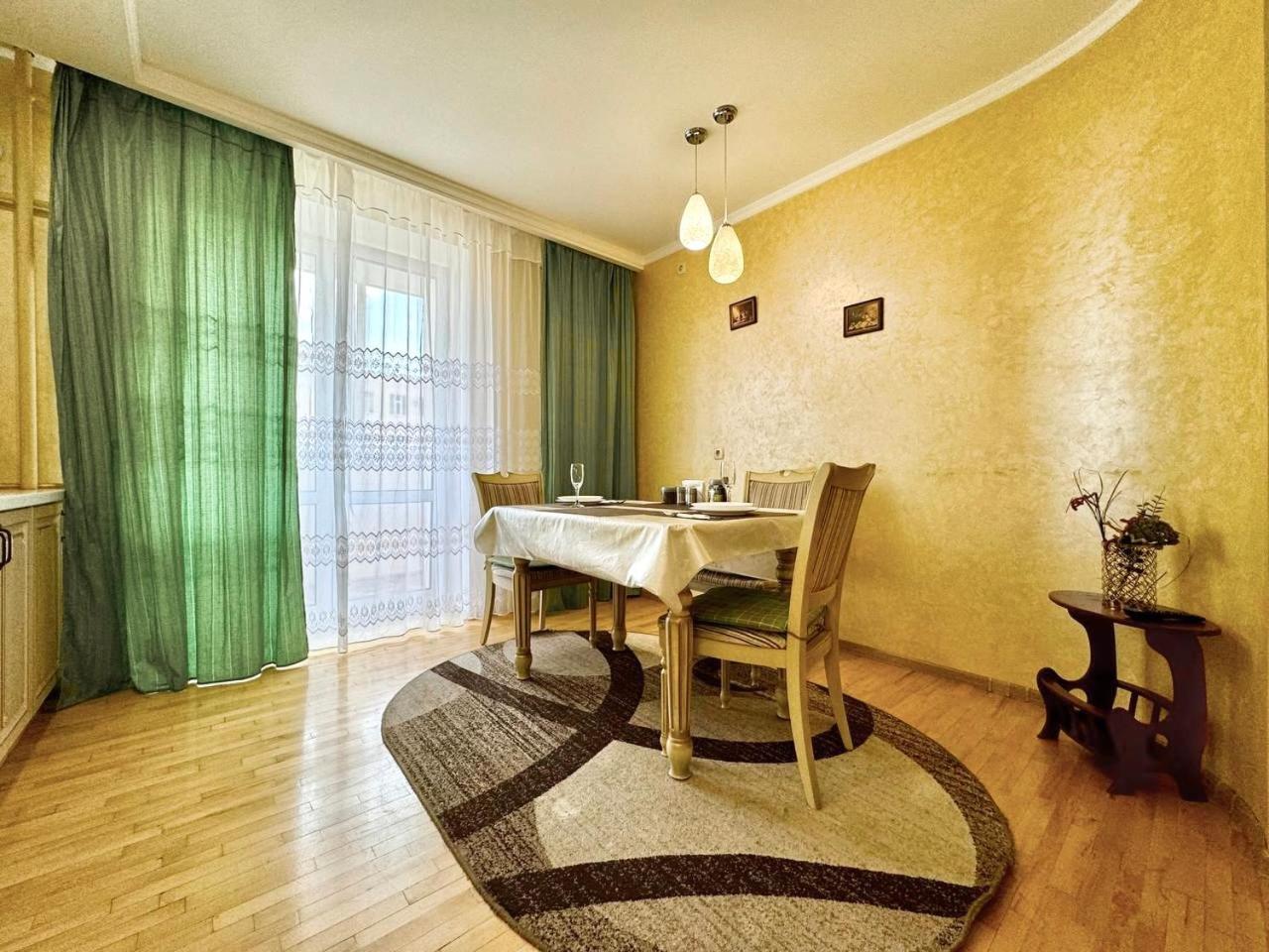 Apartpoltava: Elegant Spacious Apartments near Agrarian University Exterior photo